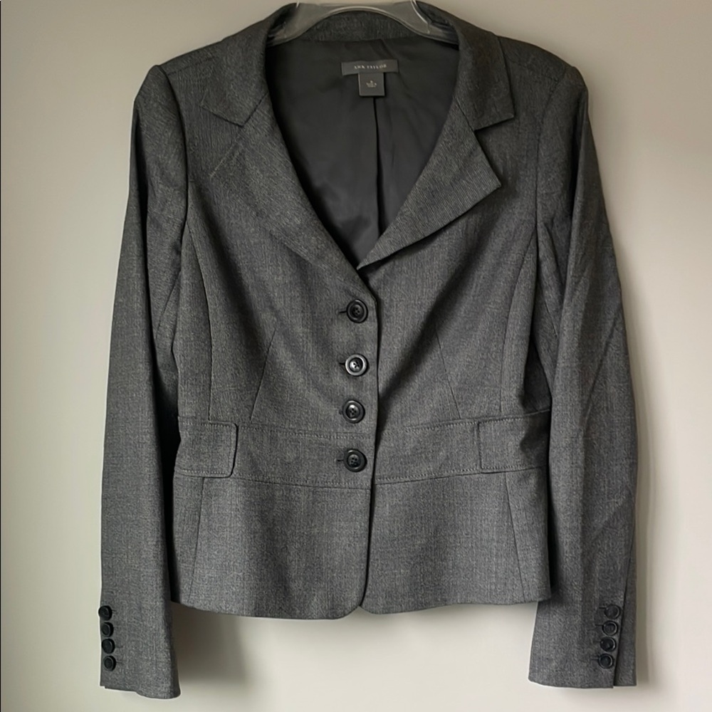 Ann Taylor Gray Blazer with Notched Lapels